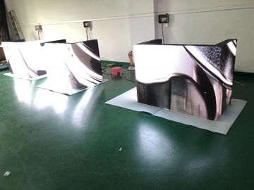 advertising Led Mobile Billboard p2.5mm high resolution SMD full color screen